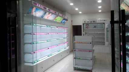 宿遷宿達 化妝品展柜、個人護膚背柜與屈臣氏貨柜批發定制專家